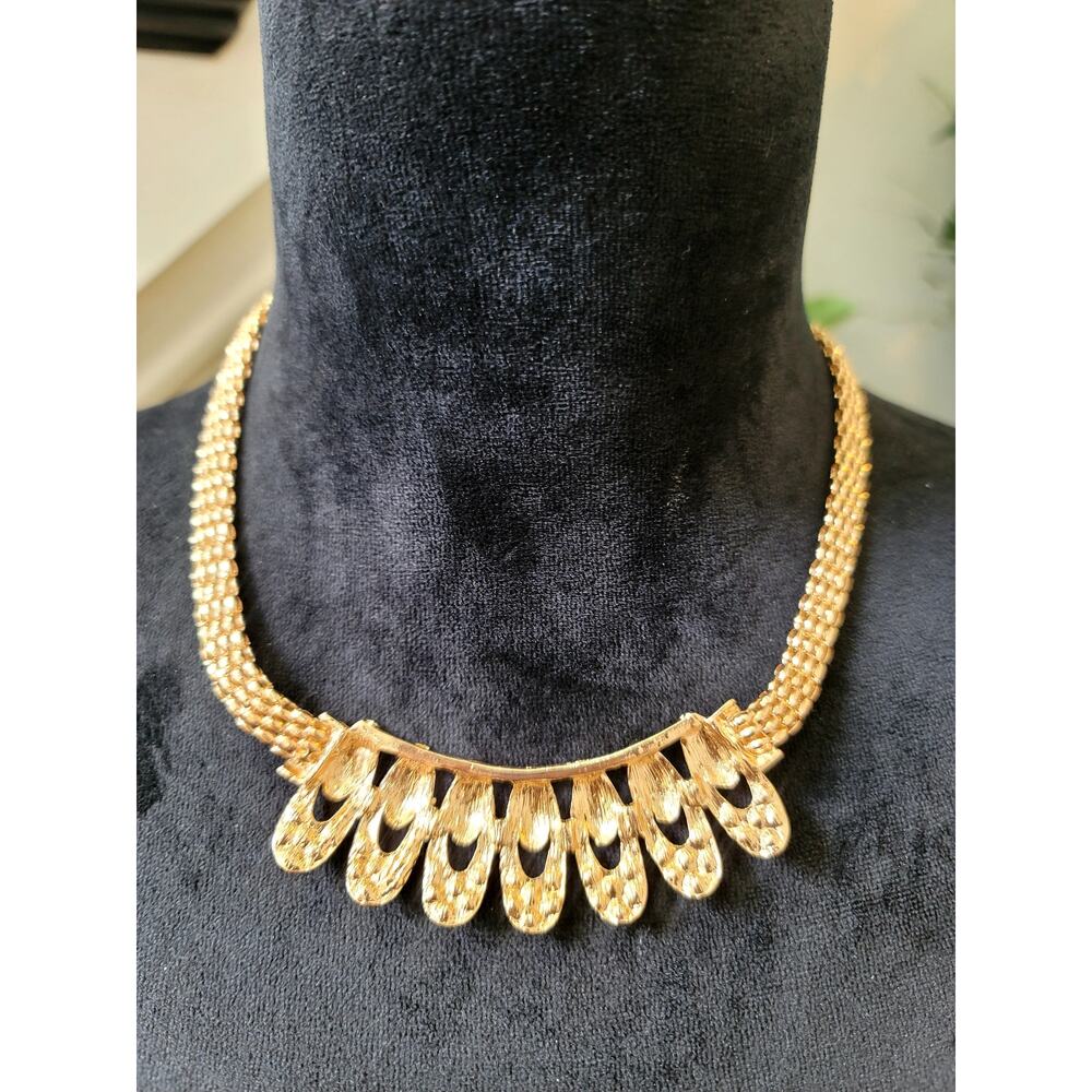 Vintage Gold Tone Rhinestone Bib Necklace Lightweight Statement Collar Retro - Picture 6 of 6